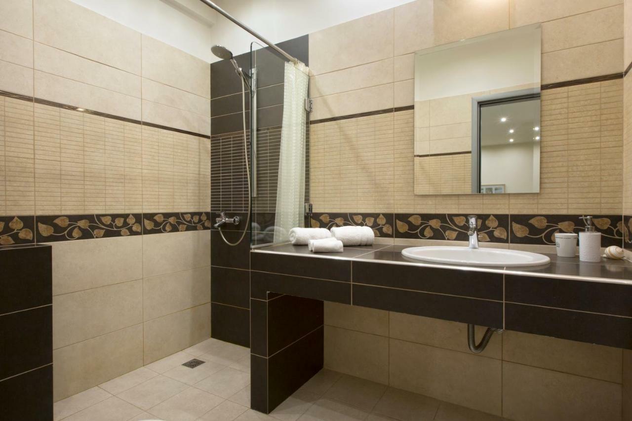 Apartment At Koukaki, 150M From The Metro By Yha เอเธนส์ ภายนอก รูปภาพ